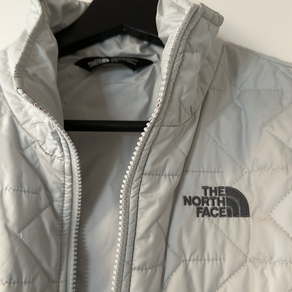 North Face Women’s Triclimate 3-in-1 Jacket Grey White - Picture 7 of 9